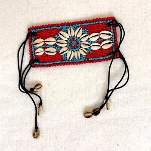 Native American HANDMADE Beaded Cuff Bracelet with shells floral motif 5.5”x2.5”
